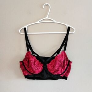 Torrid Curve Red Lace & Black Velvet Strappy Underwire Bra – Size 2 EUC